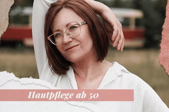 Frau die grinst und Schriftzug